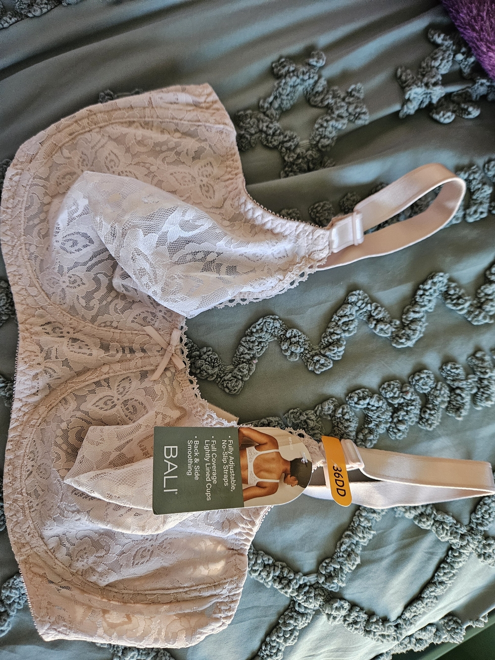 Bali Lace Underwire Bra in Light Pink 36DD NWT